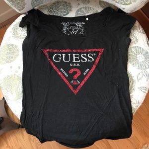 Classic Guess Tee - size medium, EUC